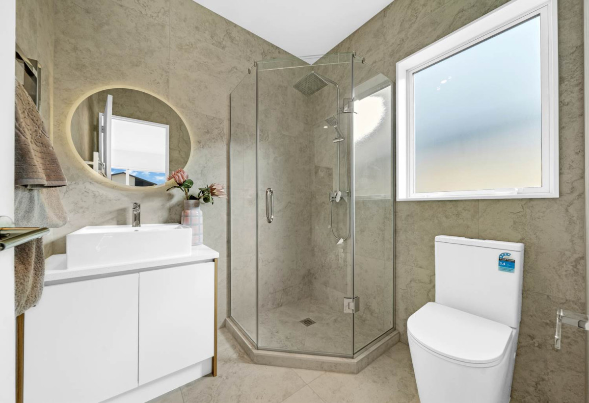4 beds (2 ensuites) 3 baths house with double garage, 97 Mutetai Road, Clarks Beach, Auckland