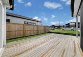 4 beds (2 ensuites) 3 baths house with double garage, 97 Mutetai Road, Clarks Beach, Auckland