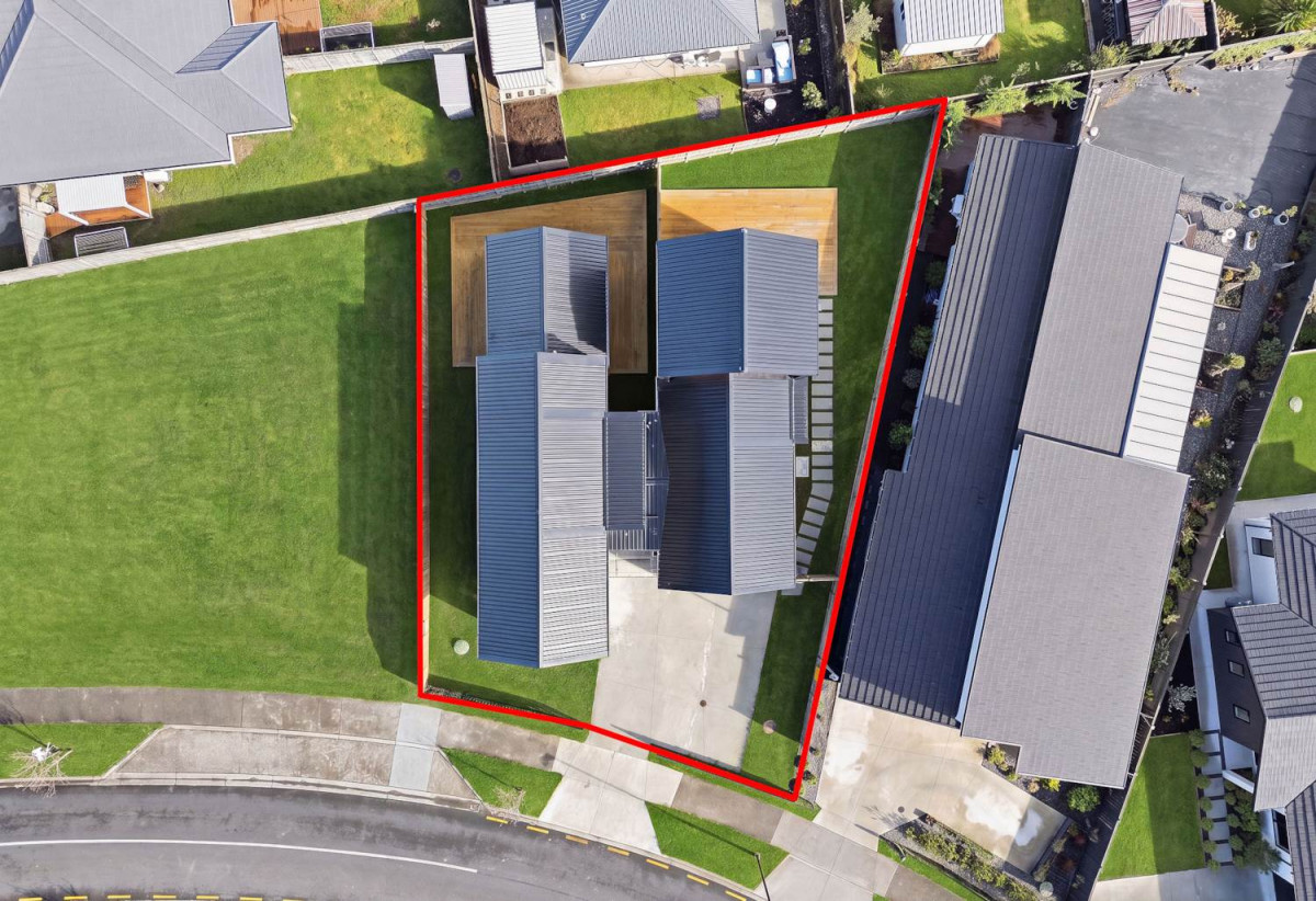 Home and income, 571m2 section, 2 kitchens, Brandnew 5 beds + study 4.5 baths house with double garage and 2 beds granny, 3 Paihere Street, Huapai, Auckland