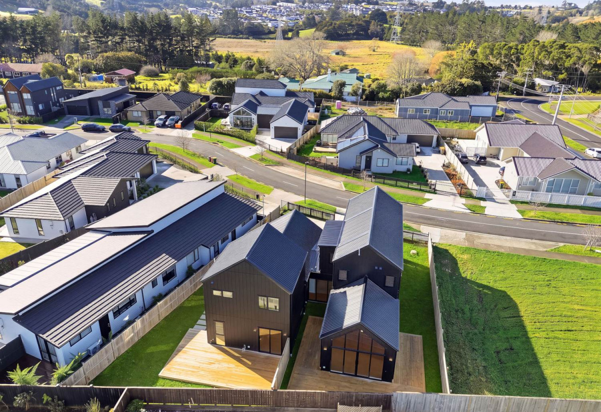 Home and income, 571m2 section, 2 kitchens, Brandnew 5 beds + study 4.5 baths house with double garage and 2 beds granny, 3 Paihere Street, Huapai, Auckland