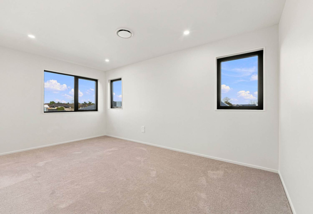 Home and income, 571m2 section, 2 kitchens, Brandnew 5 beds + study 4.5 baths house with double garage and 2 beds granny, 3 Paihere Street, Huapai, Auckland