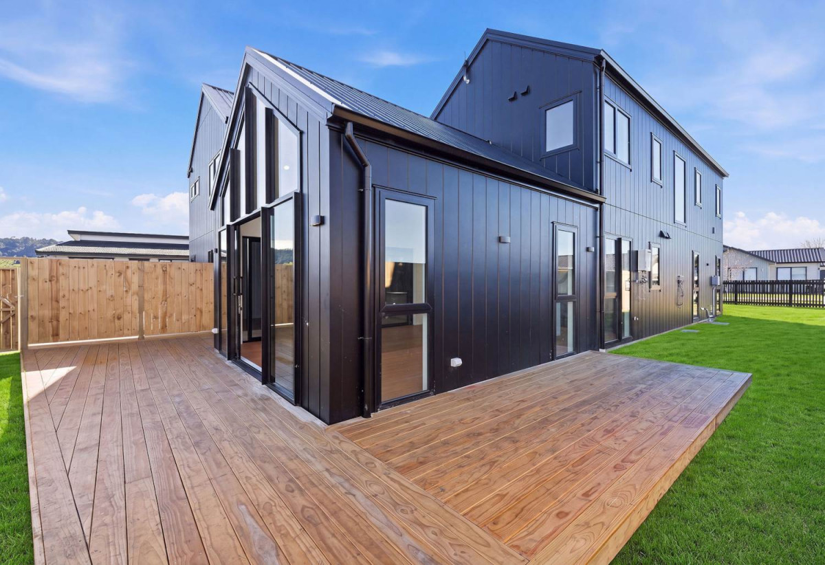 Home and income, 571m2 section, 2 kitchens, Brandnew 5 beds + study 4.5 baths house with double garage and 2 beds granny, 3 Paihere Street, Huapai, Auckland