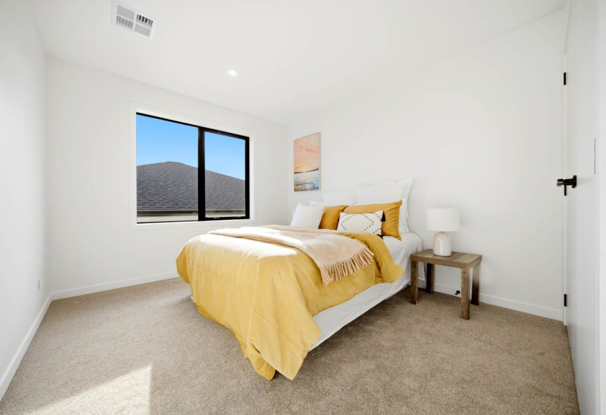 Rangitoto College zone, 2 kitchens, Brandnew standalone 6 beds 4.5 baths home with double garage, Lot 2/21 Philson Terrace, Browns Bay, Auckland