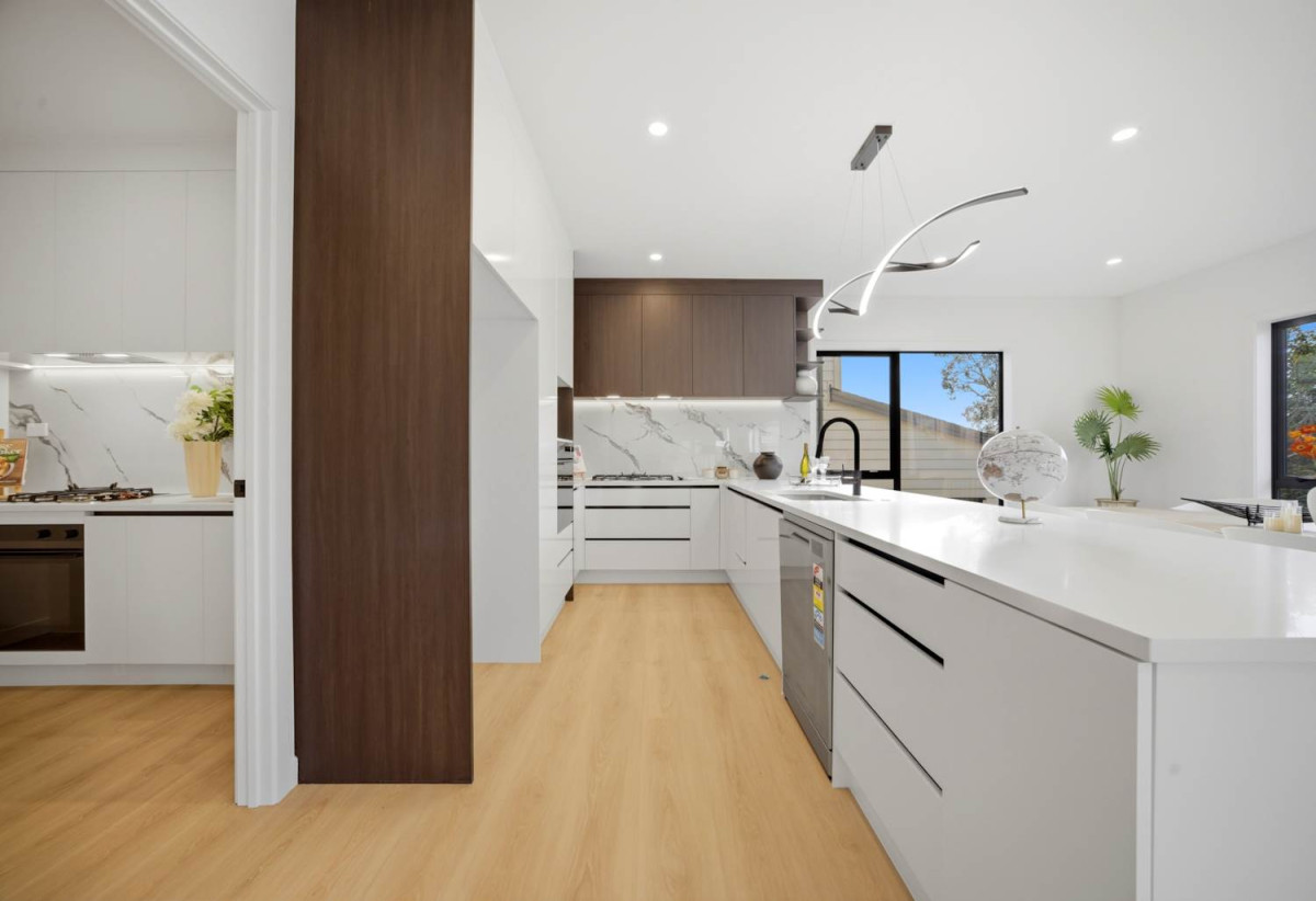 Rangitoto College zone, 2 kitchens, Brandnew standalone 6 beds 4.5 baths home with double garage, Lot 2/21 Philson Terrace, Browns Bay, Auckland