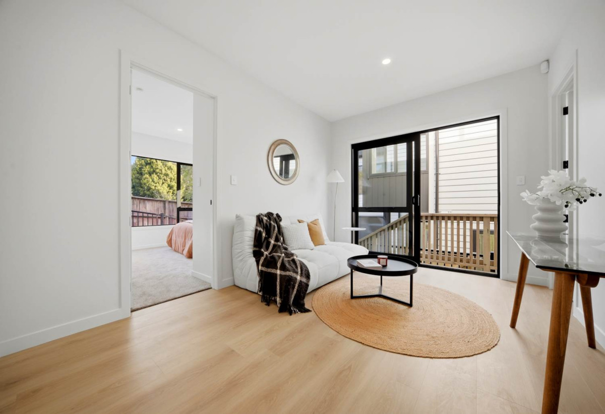 Rangitoto College zone, 2 kitchens, Brandnew standalone 6 beds 4.5 baths home with double garage, Lot 2/21 Philson Terrace, Browns Bay, Auckland