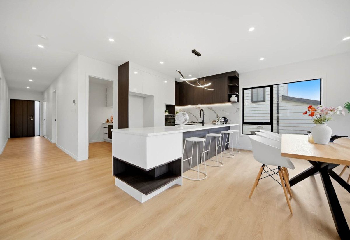 Rangitoto College zone, 2 kitchens, Brandnew standalone 6 beds 4.5 baths home with double garage, Lot 2/21 Philson Terrace, Browns Bay, Auckland