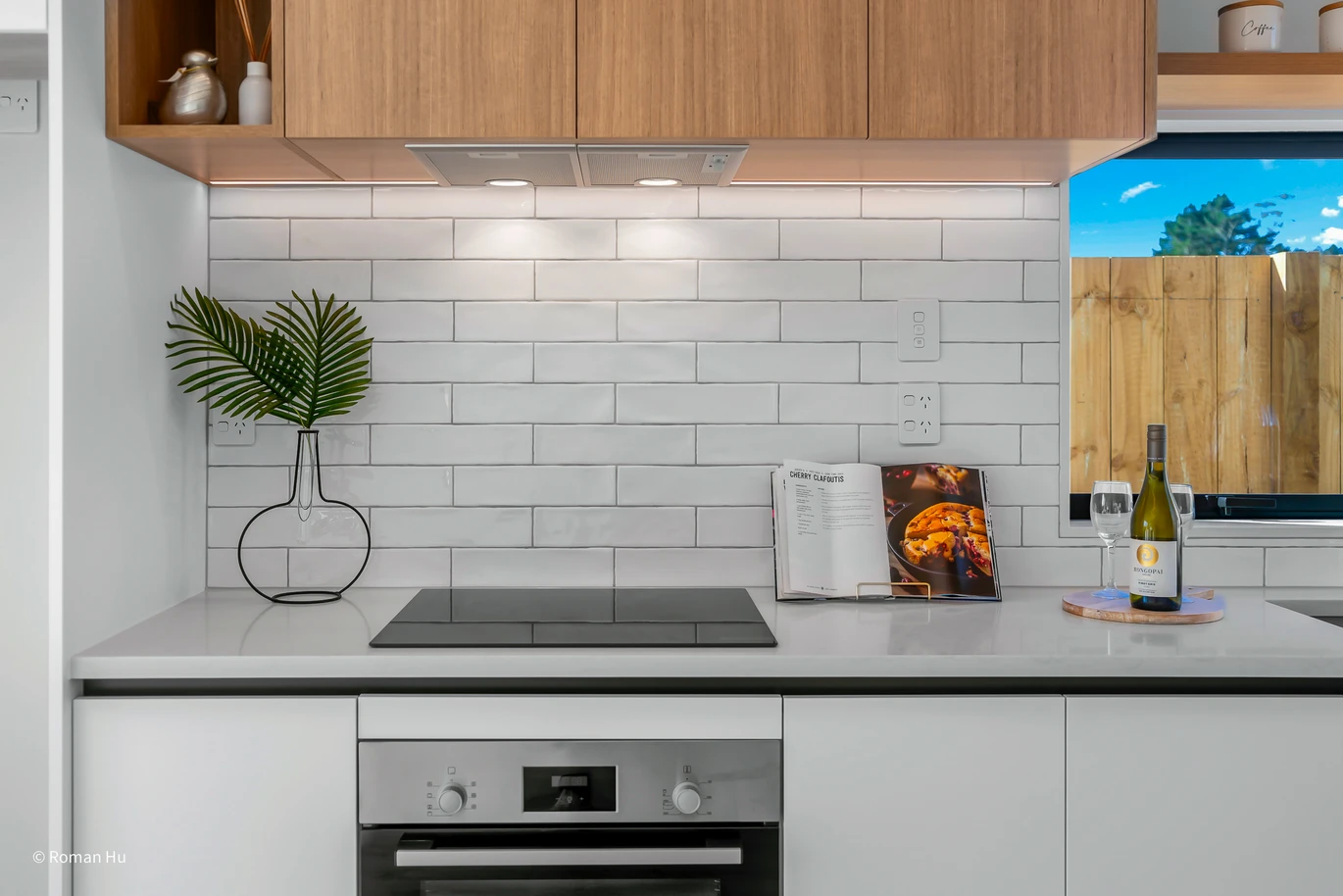 Urgent Sell! Westgate Duplex Move In Now, 3 beds 2.5 baths home with car park, The Vendor is very motivated, 168 Kerepi Street Westgate, Auckland