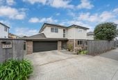 Brick and weatherboard 5 beds (4 doubles + 1 single) 2.5 baths house with double garage, 33 Hain Avenue, Mangere East, Auckland