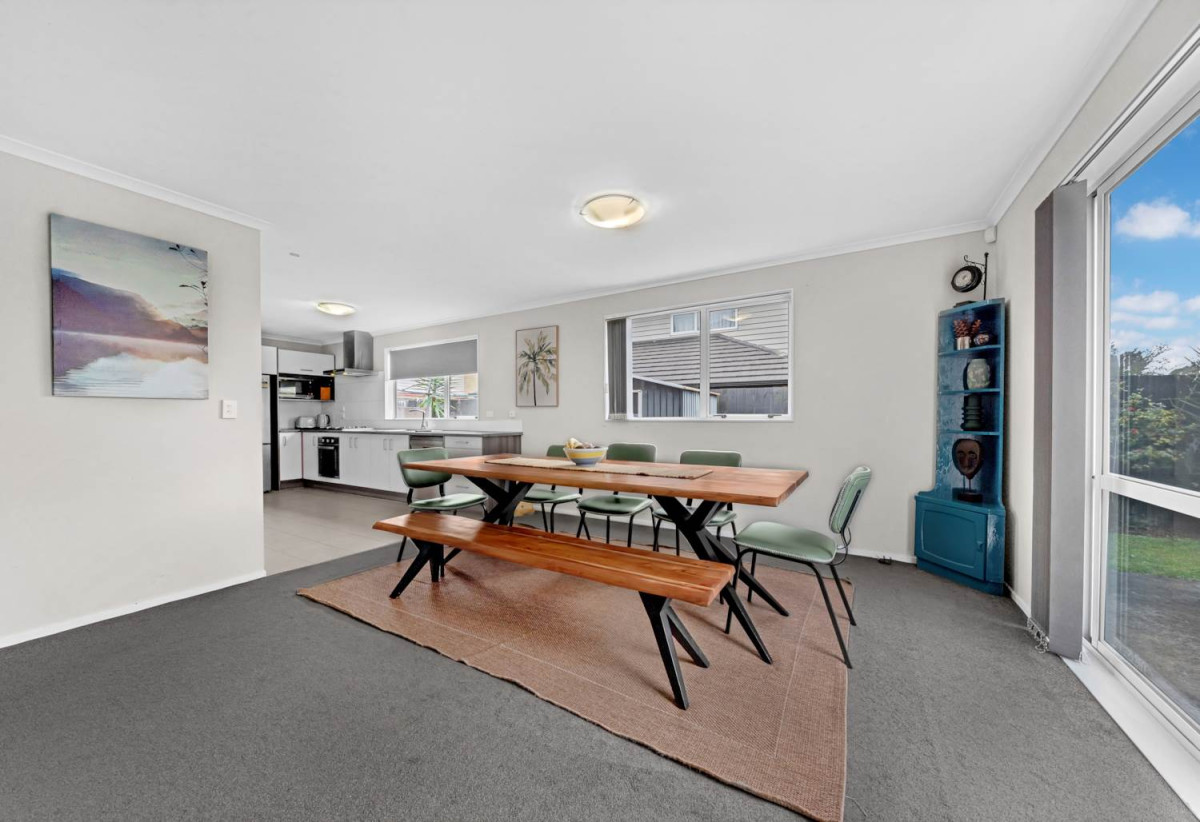 Brick and weatherboard 5 beds (4 doubles + 1 single) 2.5 baths house with double garage, 33 Hain Avenue, Mangere East, Auckland