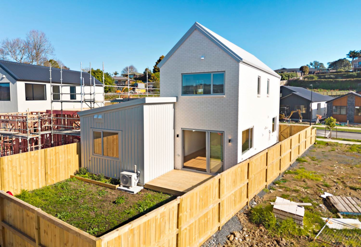 Brandnew 3 beds 2.5 baths house with garage, 24 Mangapu Road, Opaheke, Auckland