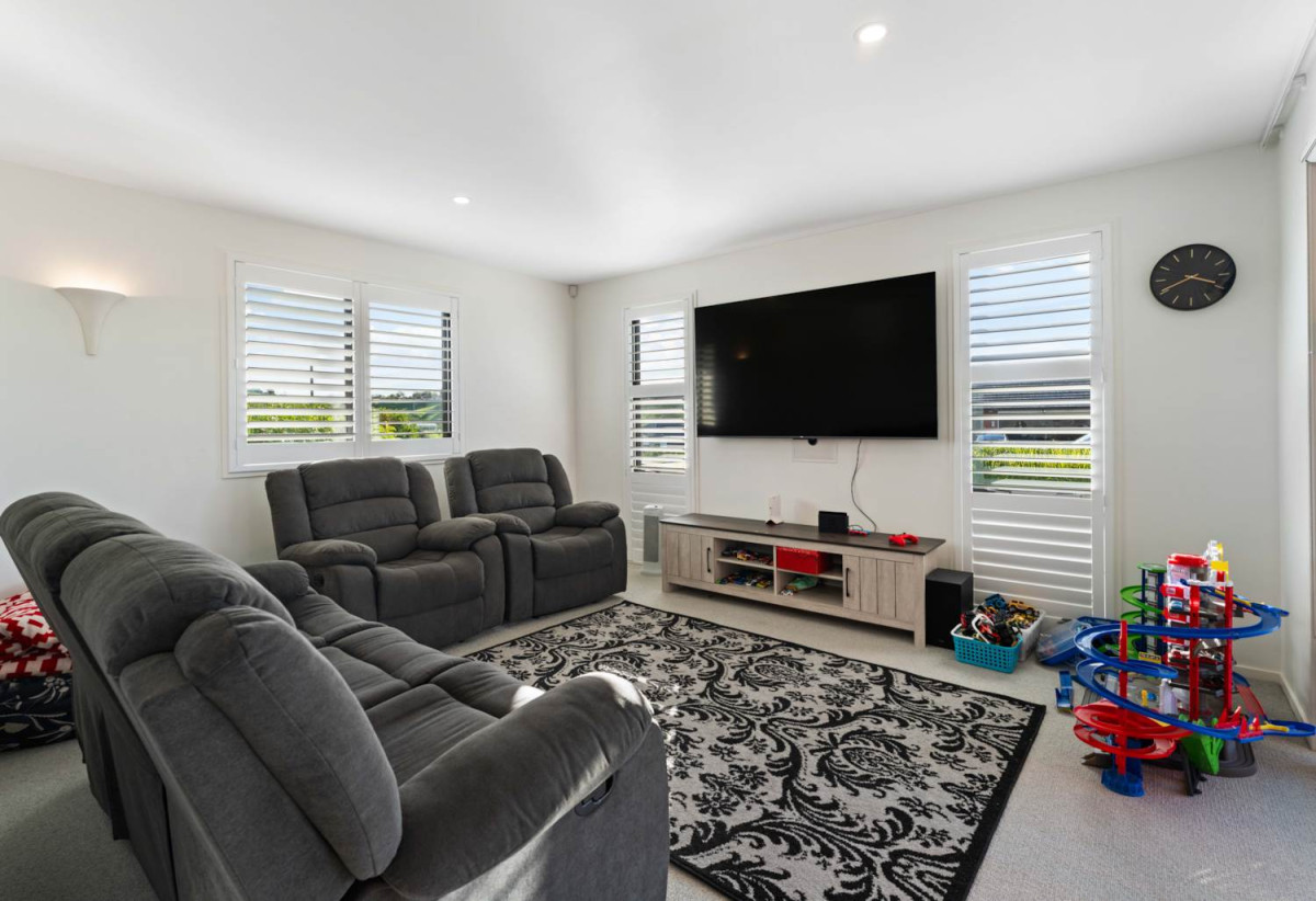 Overseas Vendors Say Sell, 640m2 section, 4 beds 2 baths house with double garage, 83 Harriet Johnston Drive, Pokeno