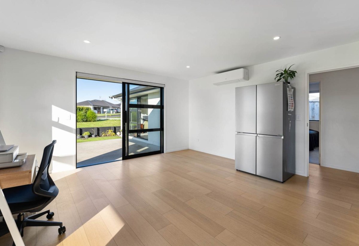 Overseas Vendors Say Sell, 640m2 section, 4 beds 2 baths house with double garage, 83 Harriet Johnston Drive, Pokeno