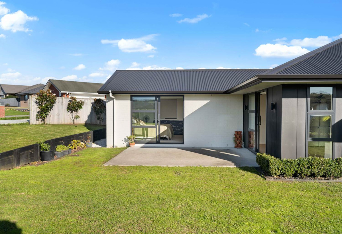 Overseas Vendors Say Sell, 640m2 section, 4 beds 2 baths house with double garage, 83 Harriet Johnston Drive, Pokeno