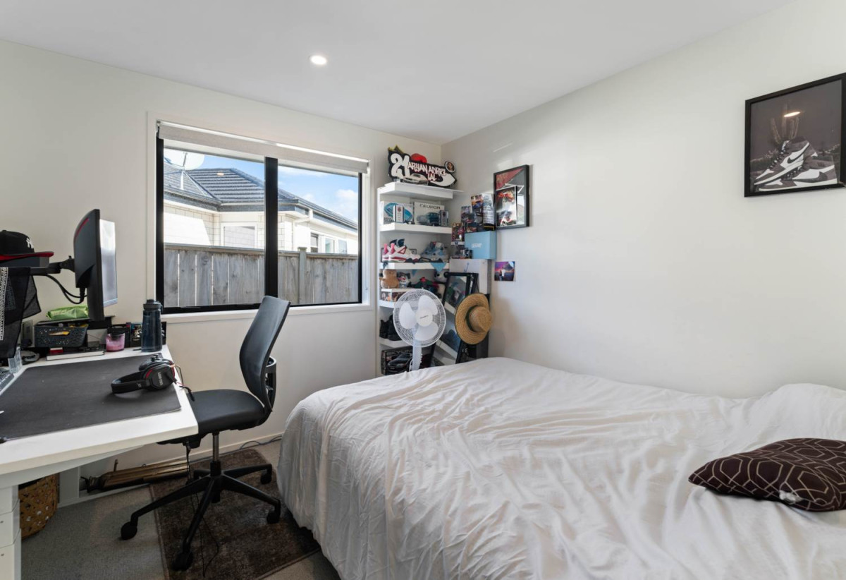 Overseas Vendors Say Sell, 640m2 section, 4 beds 2 baths house with double garage, 83 Harriet Johnston Drive, Pokeno