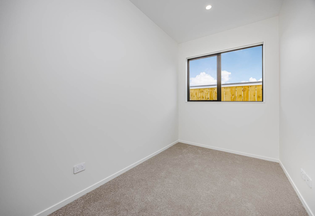 Brandnew duplex 3 bedrooms (2 doubles + 1 single/home office) 1 bath, 2 car parks, 14 Ihi Place, Karaka, Auckland