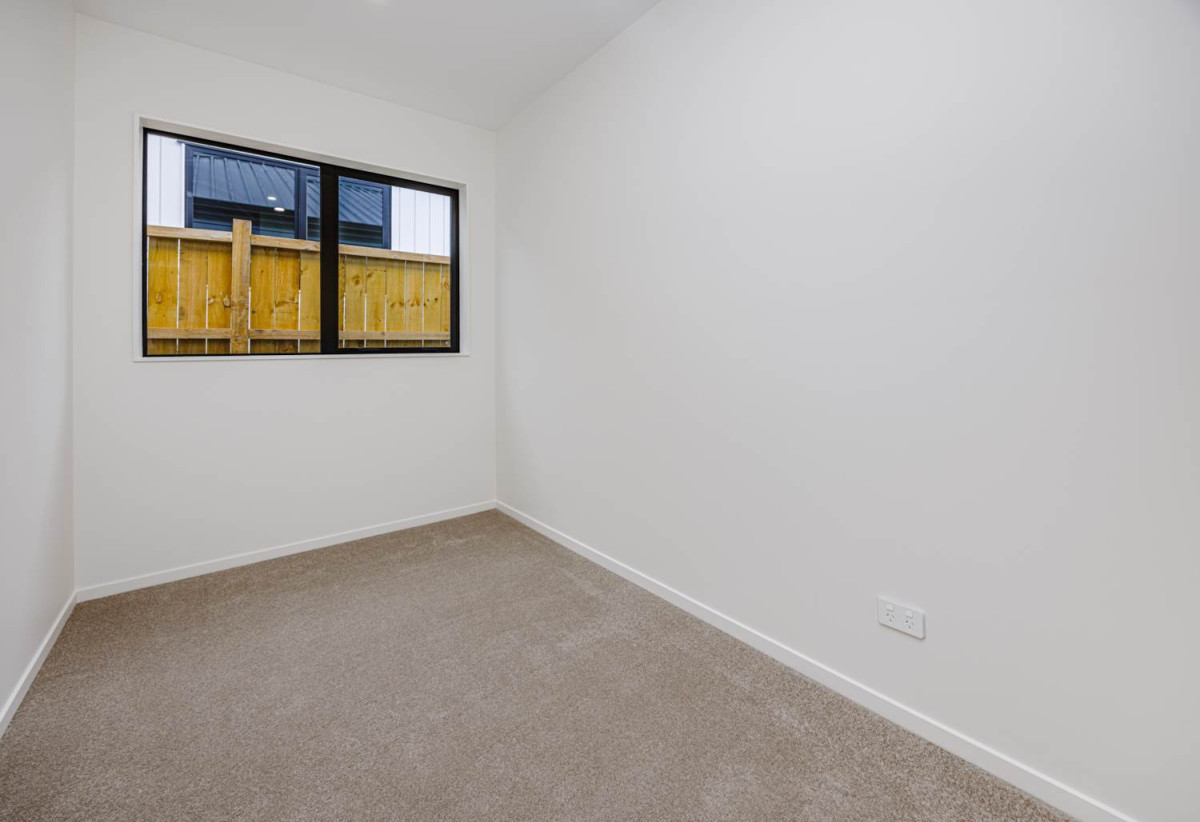 Brandnew duplex 3 bedrooms (2 doubles + 1 single/home office) 1 bath, 2 car parks, 14 Ihi Place, Karaka, Auckland