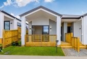 Brandnew duplex 3 bedrooms (2 doubles + 1 single/home office) 1 bath, 2 car parks, 16 Ihi Place, Karaka, Auckland