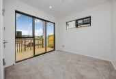 Brandnew duplex 3 bedrooms (2 doubles + 1 single/home office) 1 bath, 2 car parks, 16 Ihi Place, Karaka, Auckland