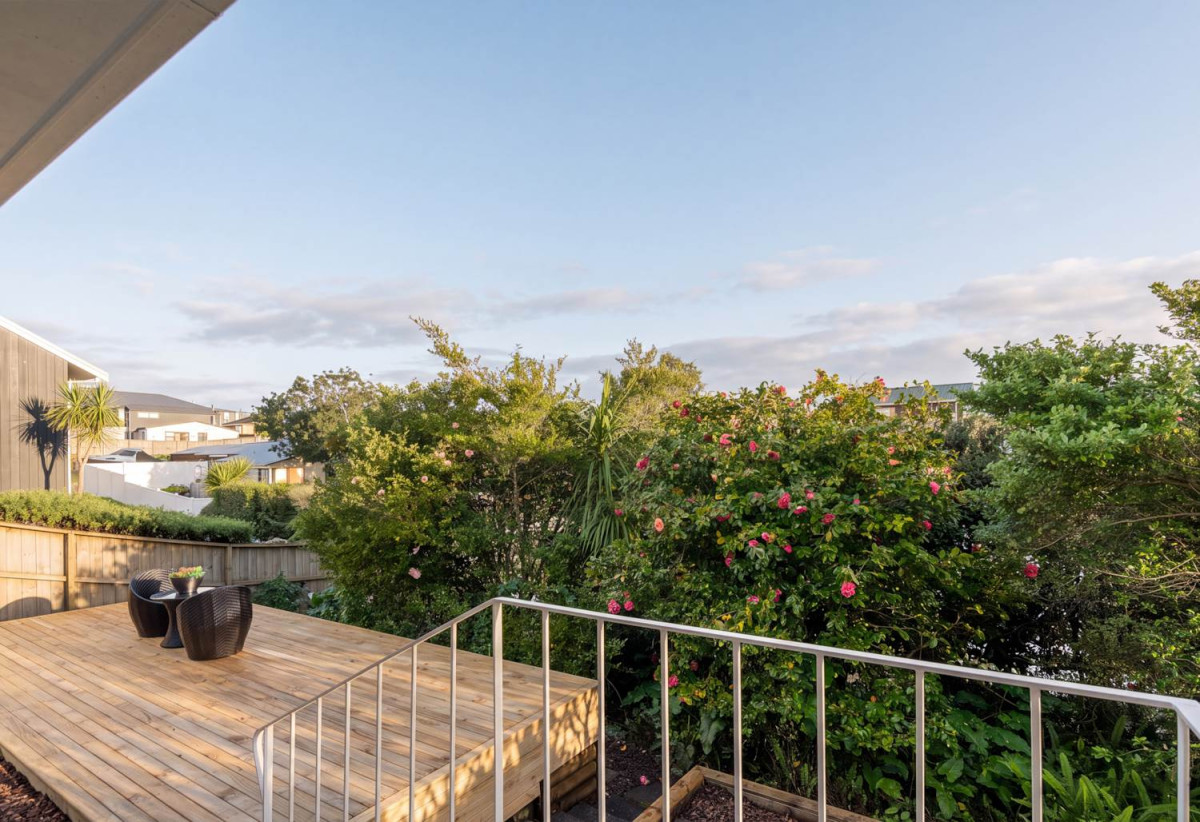 Double Westlake school zone, Renovated Brick and tile 3 beds 1 bath home with carport, 3/28 Gordon Avenue, Milford, Auckland
