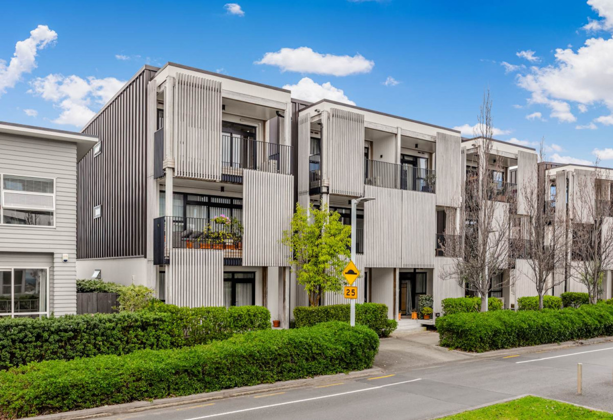2 beds 1 bath apartment, 2 car parks and a storage locker, 12/169 Hobsonville Point Road, Hobsonville, Auckland
