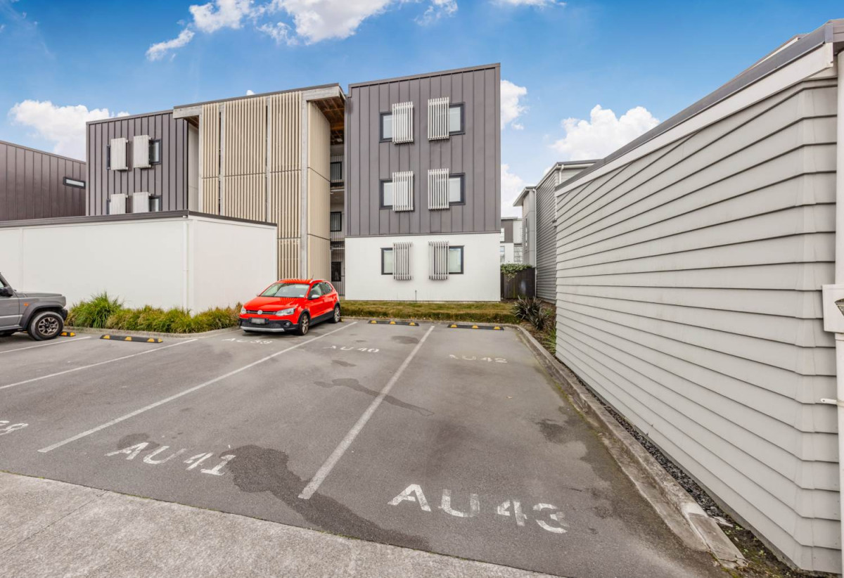 2 beds 1 bath apartment, 2 car parks and a storage locker, 12/169 Hobsonville Point Road, Hobsonville, Auckland