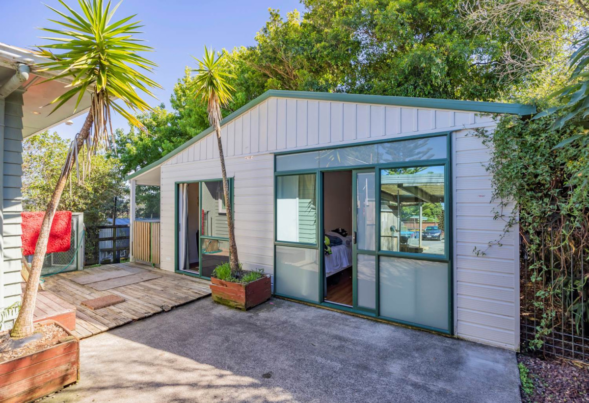 1389m2 section, Premium Development Opportunity with RC + BC + EPA for 9 townhouses (eight 2-bedroom + one 3-bedroom), each with its own parking. 3 beds 1 bath house, 438 Don Buck Road, Massey, Auckland