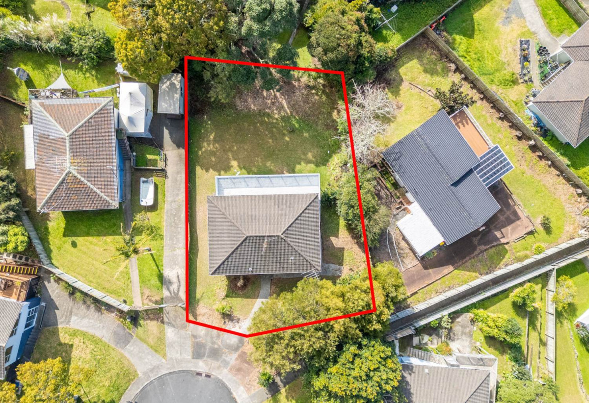 Westlake Zones, 607m2 section, 3 beds 1.5 baths house, 0.3 km to Sunnynook School, 12 Erica Road, Sunnynook, Auckland