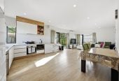 Freehold 3 beds 2.5 baths home with carport, 10 Crestview Rise, Papakura, Auckland