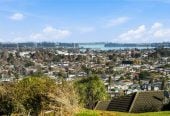 Freehold 3 beds 2.5 baths home with carport, 10 Crestview Rise, Papakura, Auckland