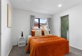 For rent, Standalone 4 beds 3.5 baths home with garage, available 8th August, 4/10 Trafalgar Street, Onehunga, Auckland