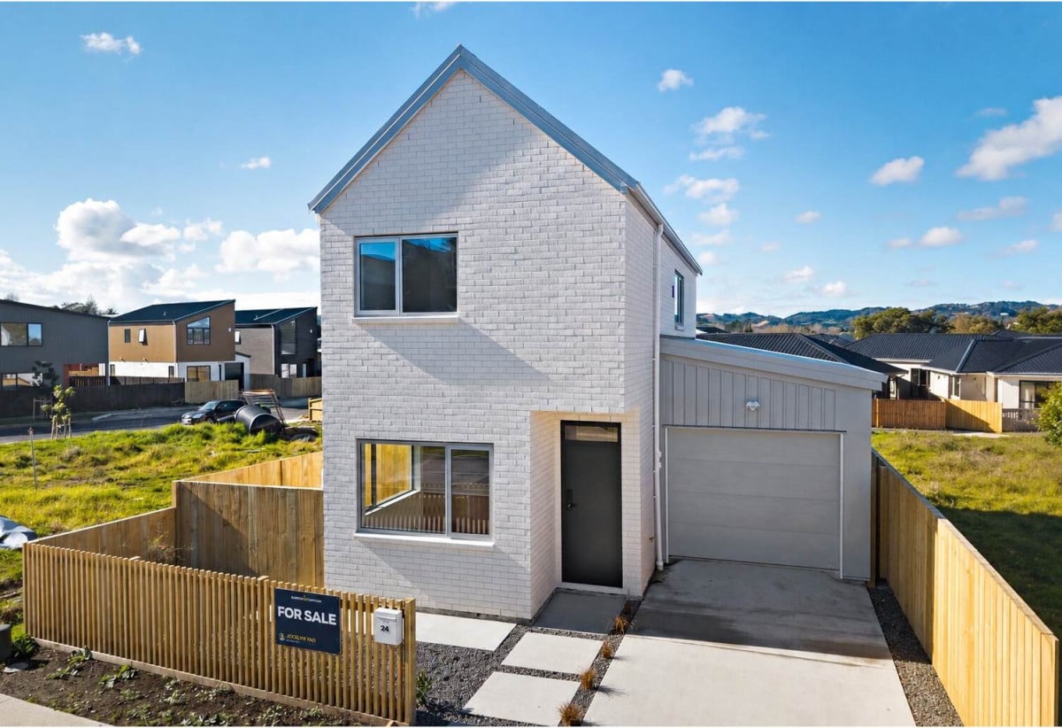 Brandnew 3 beds 2.5 baths house with garage, 24 Mangapu Road, Opaheke, Auckland