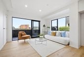 Standalone 3 beds 2.5 baths home with car park, 46B Range View Road, Mt Albert, Auckland