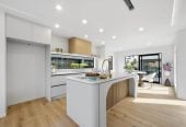 Standalone 3 beds 2.5 baths home with car park, 46B Range View Road, Mt Albert, Auckland