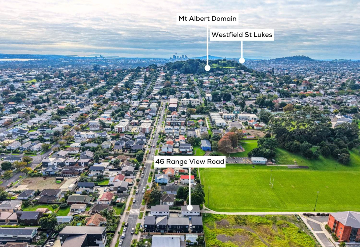 Standalone 3 beds 2.5 baths home with car park, 46B Range View Road, Mt Albert, Auckland
