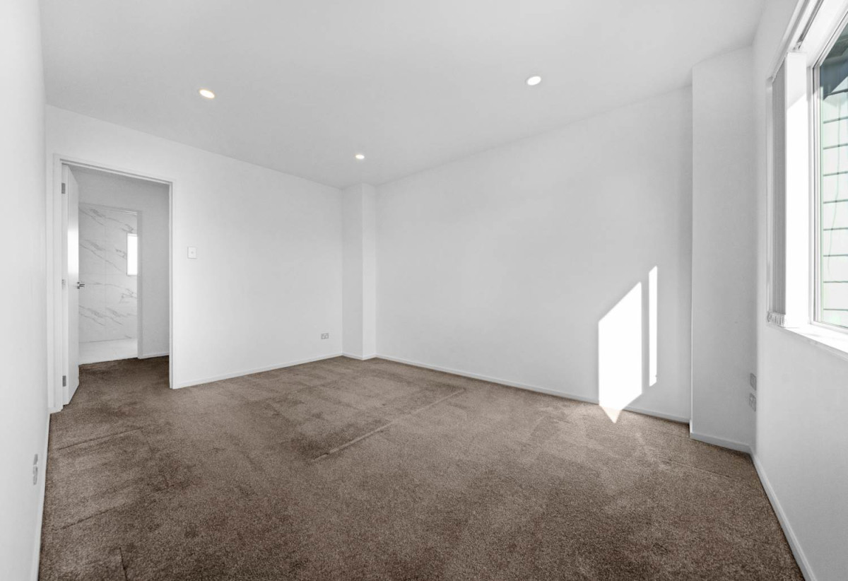 195m2 5 Beds (2 ensuites) 3.5 baths duplex home, Internal-access tandem garage with room for 2 vehicles, 46B Elliot Street, Howick, Auckland