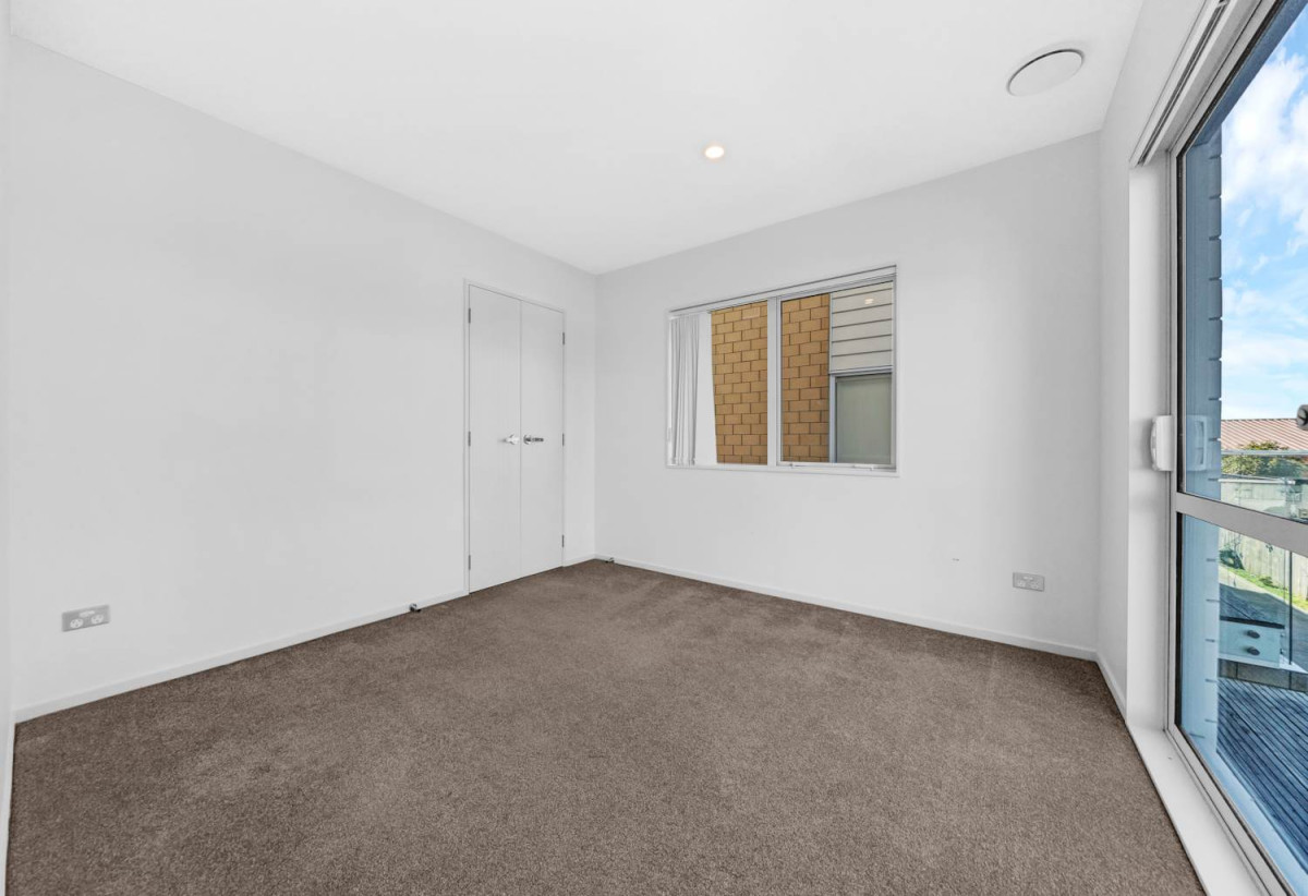 195m2 5 Beds (2 ensuites) 3.5 baths duplex home, Internal-access tandem garage with room for 2 vehicles, 46B Elliot Street, Howick, Auckland