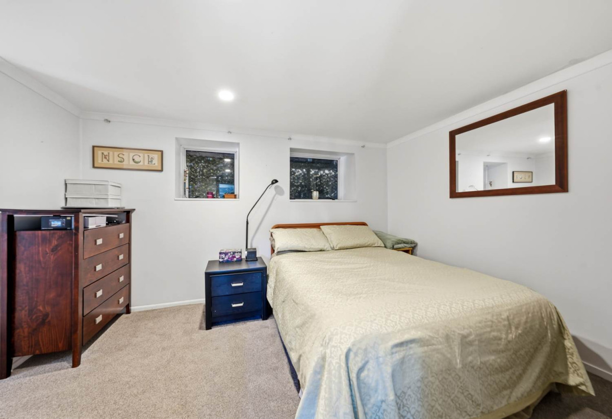 639m2 section, 5 beds 3 baths house, Downstairs offers incredible flexibility with a separate entrance to a self-contained area comprising a bedroom, bathroom, rumpus room, and additional storage room. 3 Salas Place, Howick, Auckland
