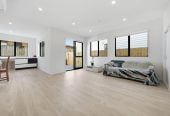 Macleans College zone, Standalone 4 beds 2.5 baths home with garage, 8A Britannia Place, Half Moon Bay, Auckland