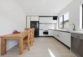 Macleans College zone, Standalone 4 beds 2.5 baths home with garage, 8A Britannia Place, Half Moon Bay, Auckland