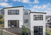 Builder’s Own Home, 503m2 section, 2 kitchens, 6 beds 4.5 baths house with double garage and 2 beds granny, 12 Golden Morning Drive, Albany, Auckland