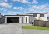 Builder’s Own Home, 503m2 section, 2 kitchens, 6 beds 4.5 baths house with double garage and 2 beds granny, 12 Golden Morning Drive, Albany, Auckland