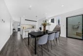 Builder’s Own Home, 503m2 section, 2 kitchens, 6 beds 4.5 baths house with double garage and 2 beds granny, 12 Golden Morning Drive, Albany, Auckland