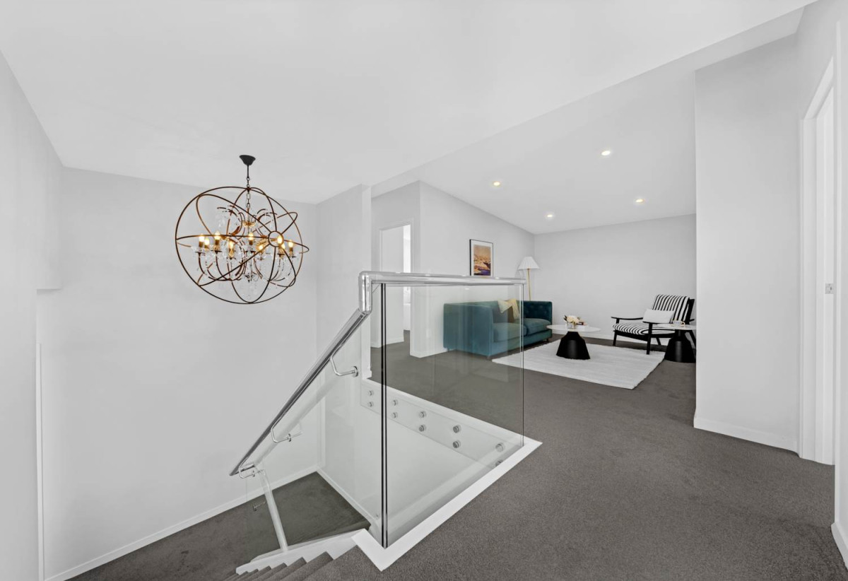 Builder’s Own Home, 503m2 section, 2 kitchens, 6 beds 4.5 baths house with double garage and 2 beds granny, 12 Golden Morning Drive, Albany, Auckland