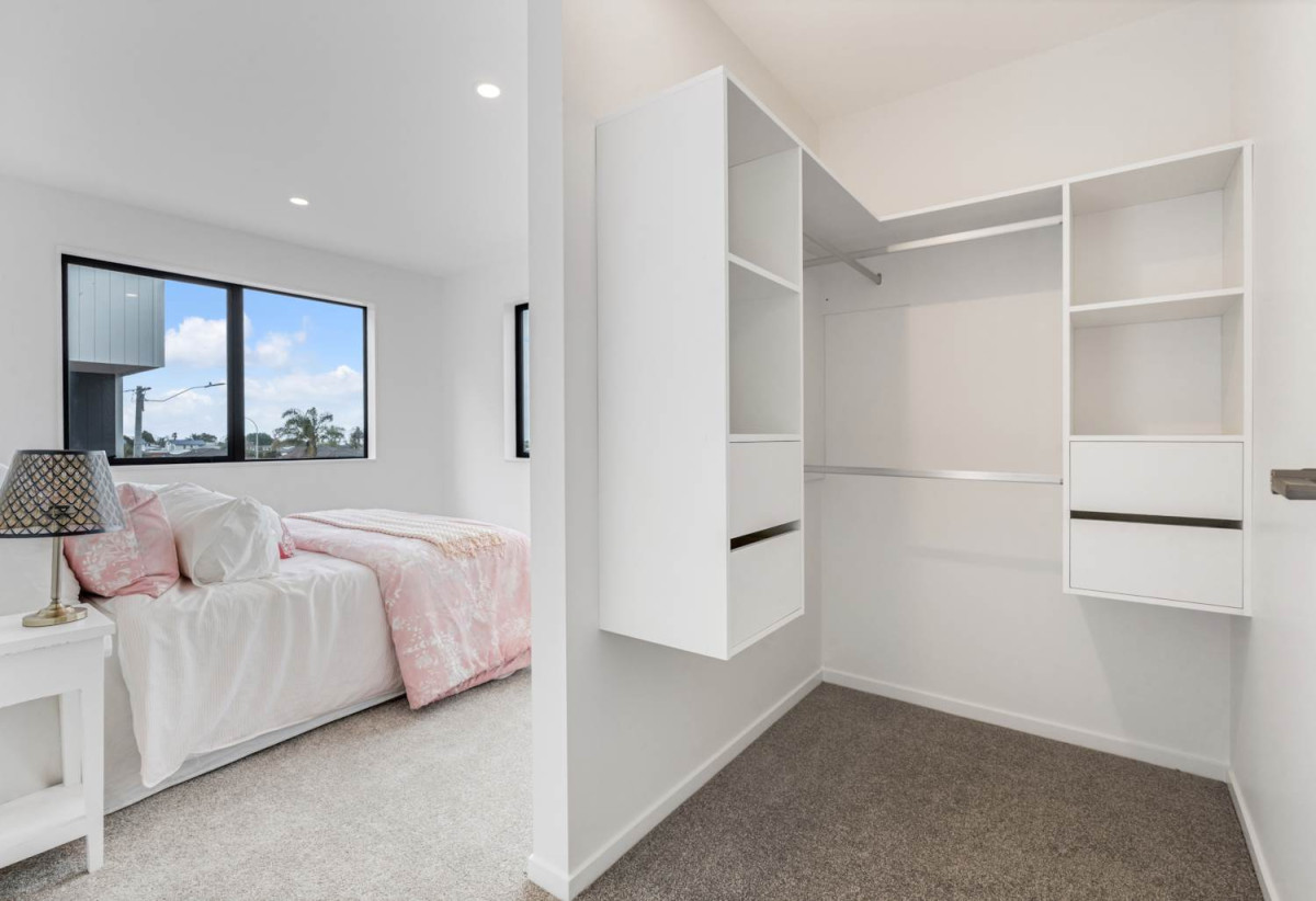 Brandnew freehold 3 beds 2.5 baths home with garage, move-in ready, 2/24 Great South Road, Manurewa, Auckland