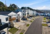 Standalone 4 beds 3 baths house with garage, 86 Joseph Street, Flat Bush, Auckland