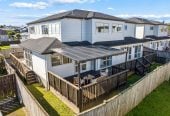 Must sell, Macleans College zone, Standalone 6 beds (2 ensuites) 4.5 baths house with double garage, 329A Bucklands Beach Road, Bucklands Beach, Auckland