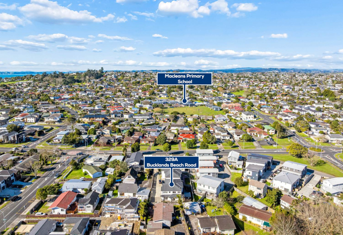 Must sell, Macleans College zone, Standalone 6 beds (2 ensuites) 4.5 baths house with double garage, 329A Bucklands Beach Road, Bucklands Beach, Auckland
