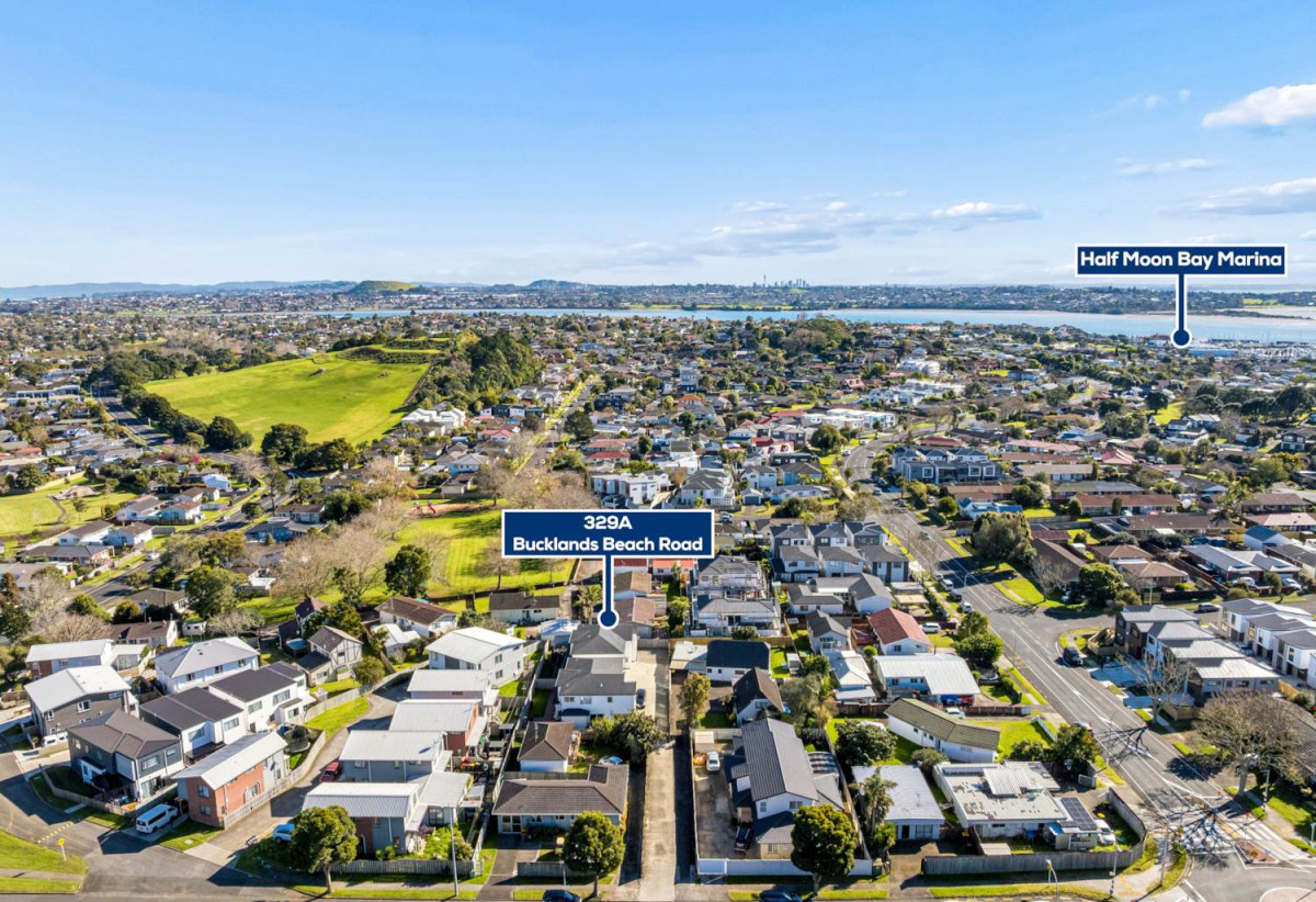 Must sell, Macleans College zone, Standalone 6 beds (2 ensuites) 4.5 baths house with double garage, 329A Bucklands Beach Road, Bucklands Beach, Auckland