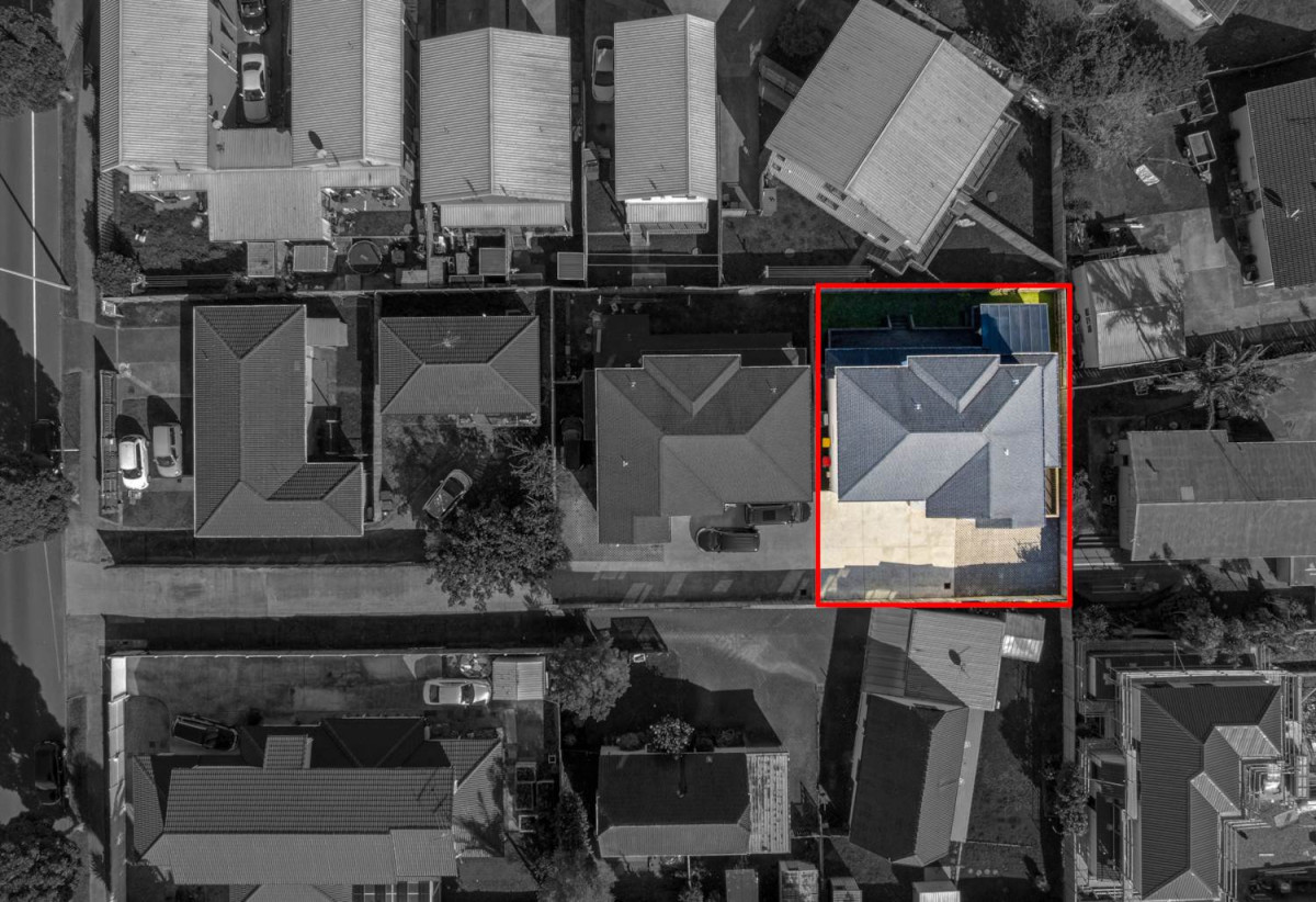 Must sell, Macleans College zone, Standalone 6 beds (2 ensuites) 4.5 baths house with double garage, 329A Bucklands Beach Road, Bucklands Beach, Auckland