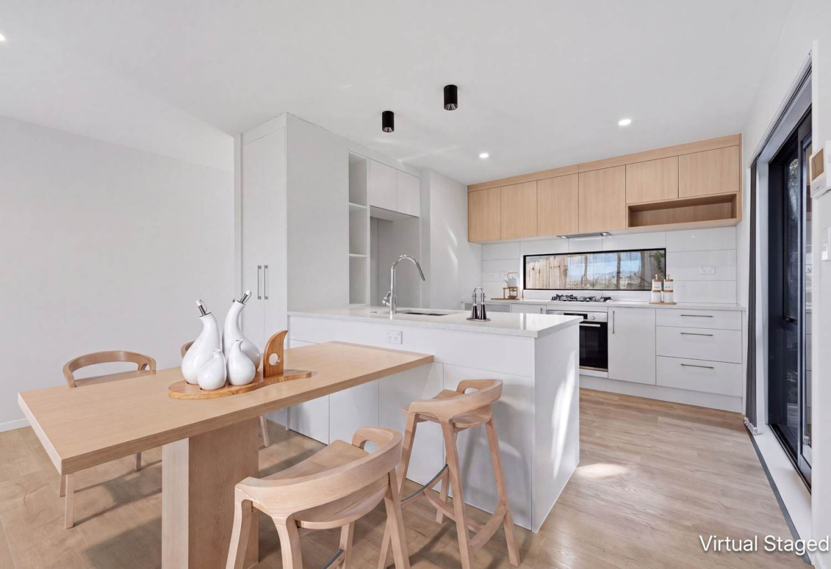 Double Westlake school zone, 3 beds 1 bath home with 2 car parks, 29B Salamanca Road, Sunnynook, Auckland